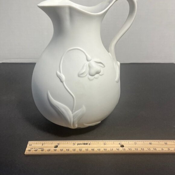 Vintage 1993 Metropolitan Museum Of Art Jonquil White Bisque Pitcher - Picture 5 of 7